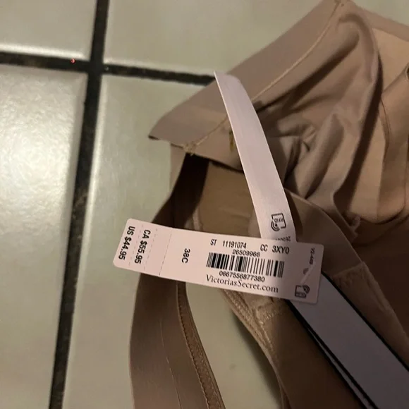 Victoria's Secret incredible wireless Beige Bra - Picture 4 of 4